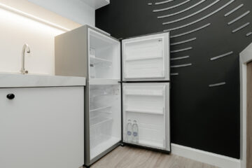 CHIMPANZEE POD WITH BATH POD (DELUXE ROOM DOUBLE OR TWIN BED WITH BATHTUB)